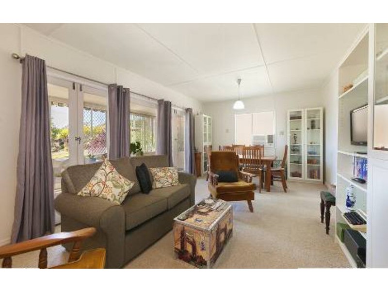 2 Alcester Street, Grange QLD 4051