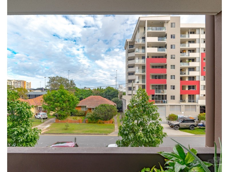 2101/19 Playfield Street, Chermside QLD 4032