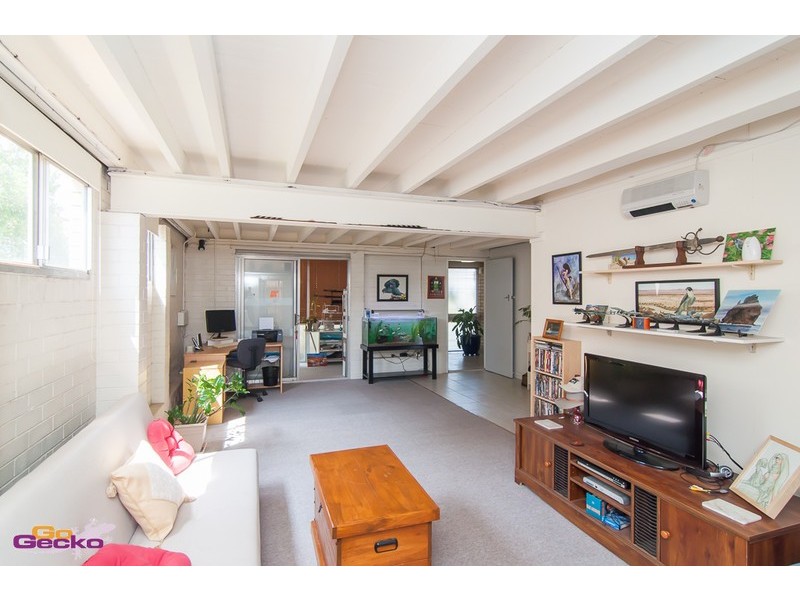 8 Tanbar Street, Zillmere QLD 4034