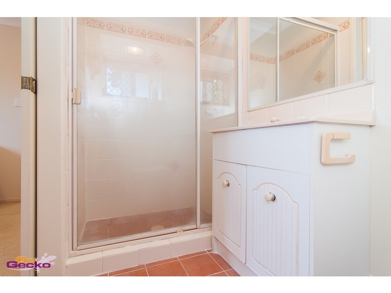 2 Manitoba Place, Wavell Heights QLD 4012