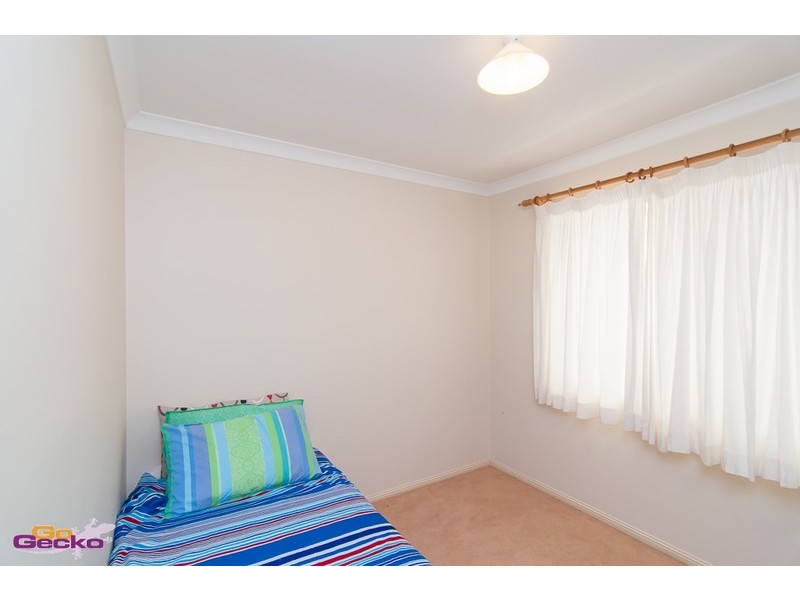 2 Manitoba Place, Wavell Heights QLD 4012