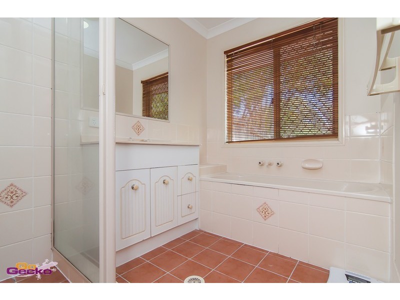 2 Manitoba Place, Wavell Heights QLD 4012