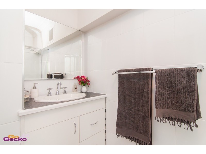 2/19 Wongara Street, Clayfield QLD 4011