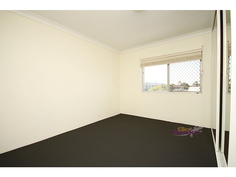 2/47 Pioneer Street, Zillmere QLD 4034