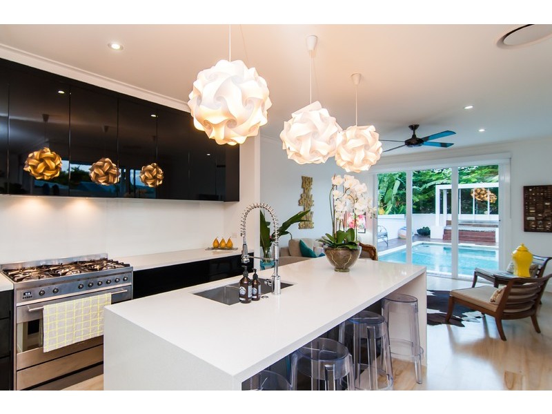 10 Lower Brighton Tce, Sandgate QLD 4017