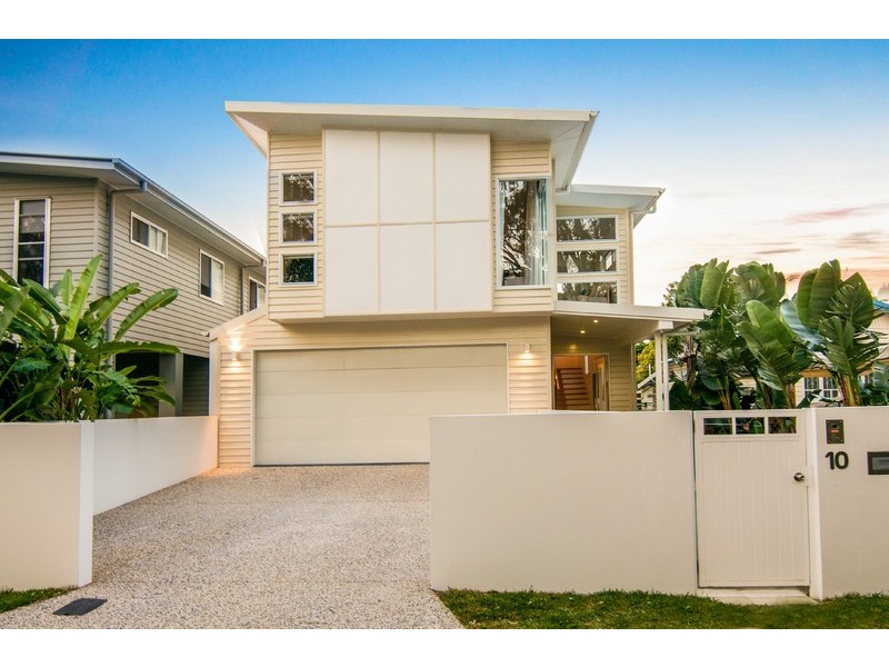 10 Lower Brighton Tce, Sandgate QLD 4017