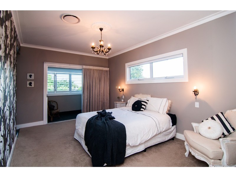 10 Lower Brighton Tce, Sandgate QLD 4017