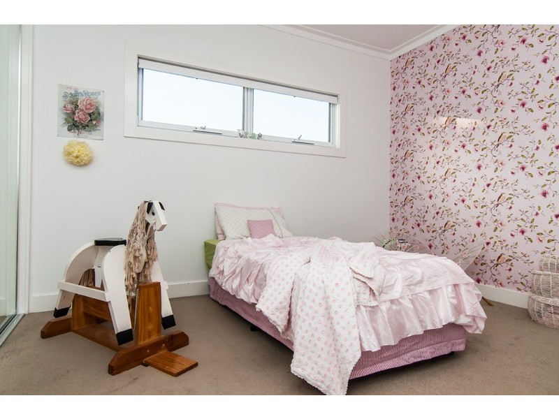 10 Lower Brighton Tce, Sandgate QLD 4017