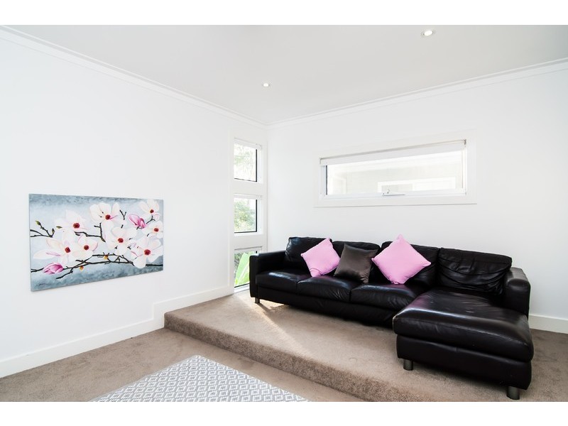 10 Lower Brighton Tce, Sandgate QLD 4017