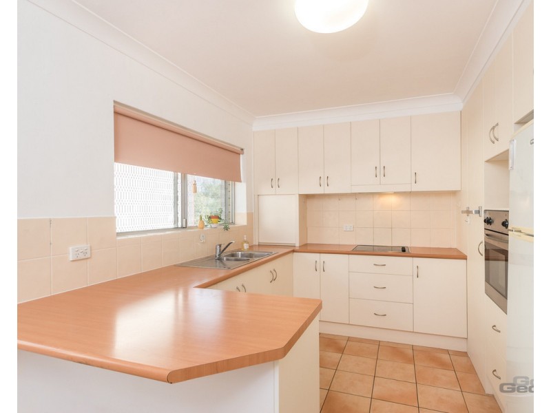 2/10 Kreutzer Street, Nundah QLD 4012