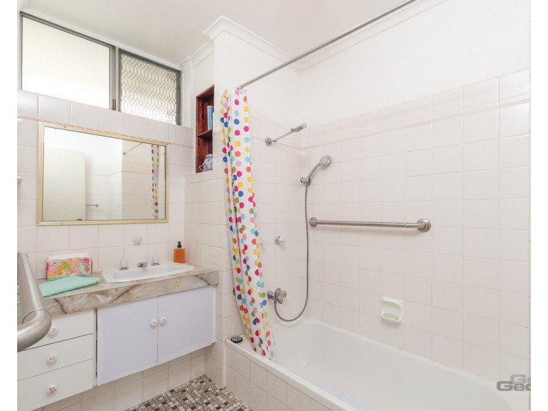 2/10 Kreutzer Street, Nundah QLD 4012