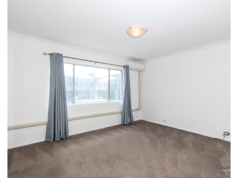 2/10 Kreutzer Street, Nundah QLD 4012