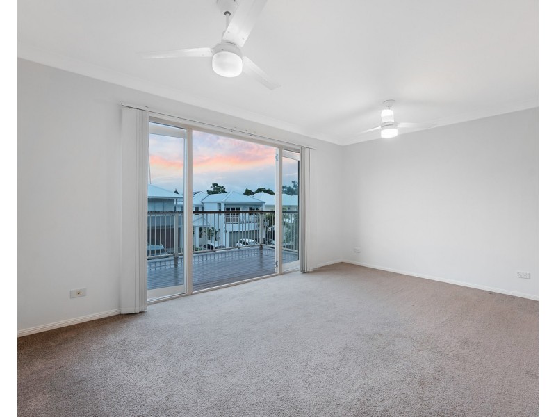 8 Riley Court, North Lakes QLD 4509