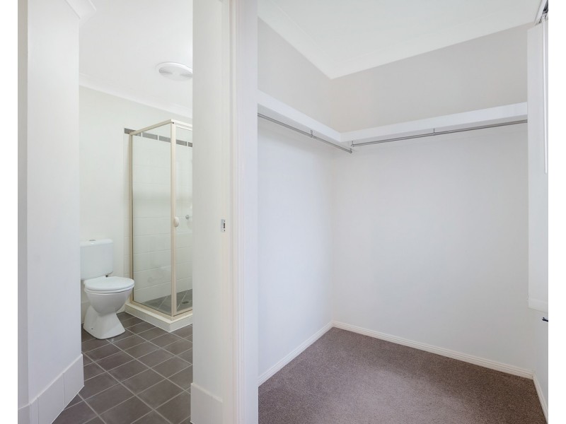 8 Riley Court, North Lakes QLD 4509