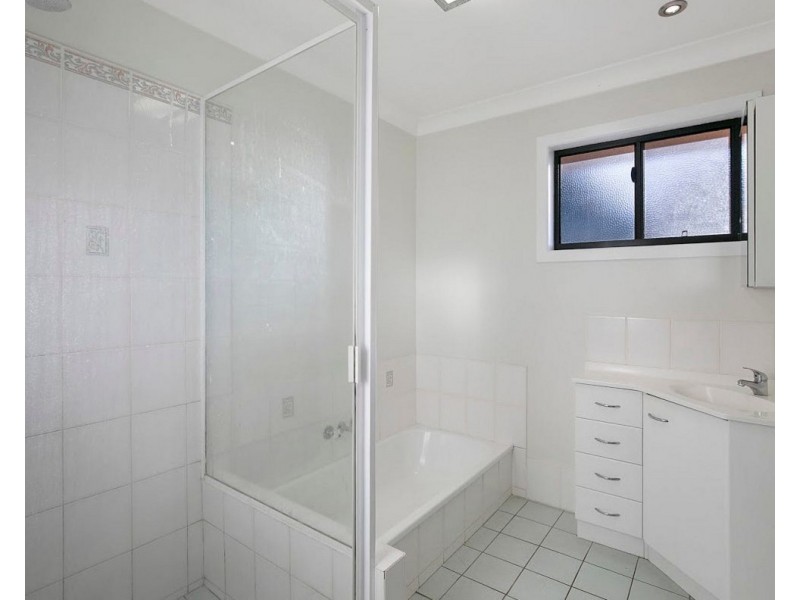 6 Paranka Drive South, Cleveland QLD 4163