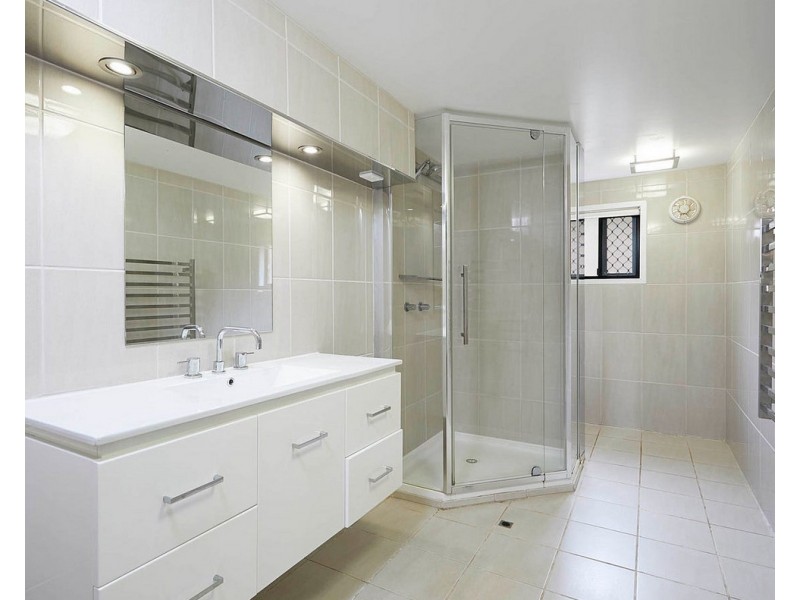 6 Paranka Drive South, Cleveland QLD 4163