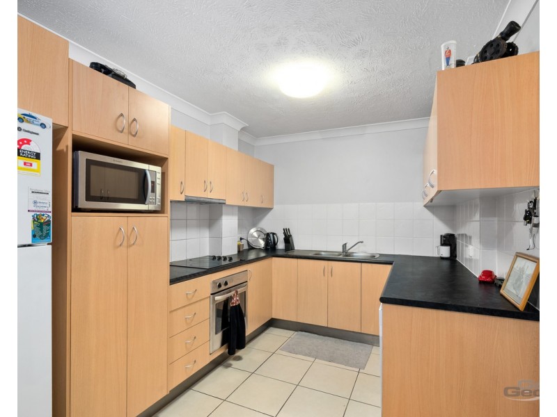 2/16 Pretoria Street, Zillmere QLD 4034