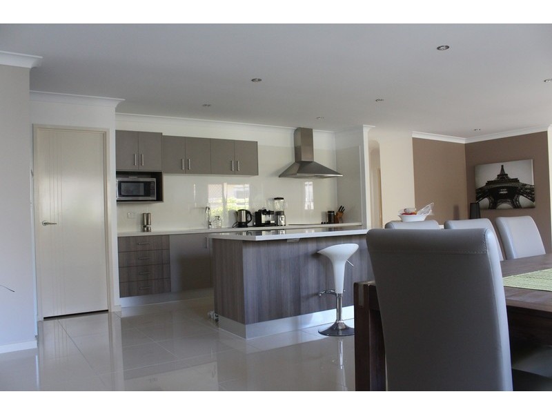 16 Azahar Street, Carseldine QLD 4034