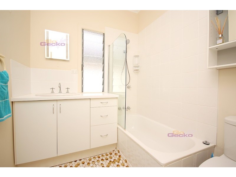 16 Hindmarsh Street, Banyo QLD 4014