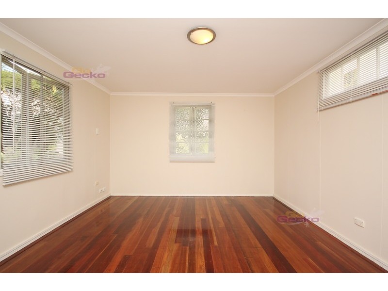 16 Hindmarsh Street, Banyo QLD 4014