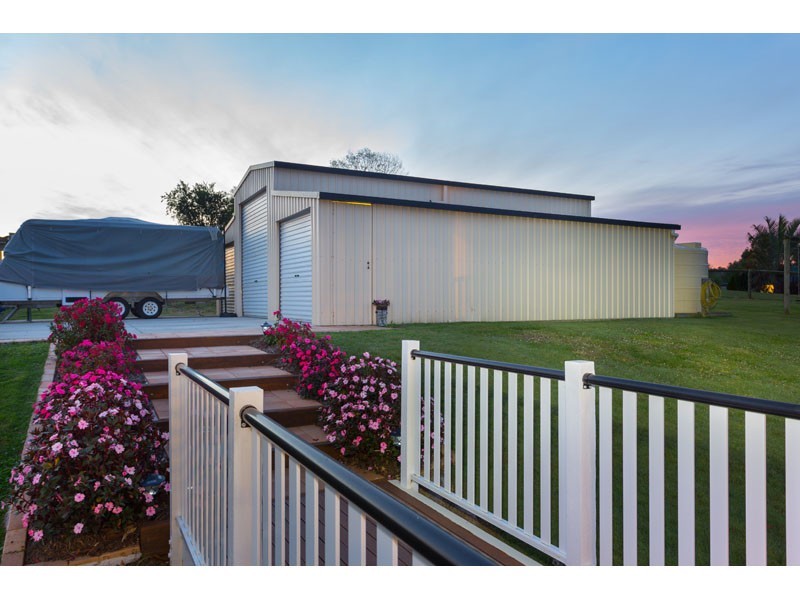 14 River Oaks Drive, Eatons Hill QLD 4037