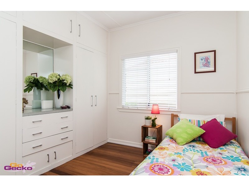 16 Hazlitt Street, Banyo QLD 4014