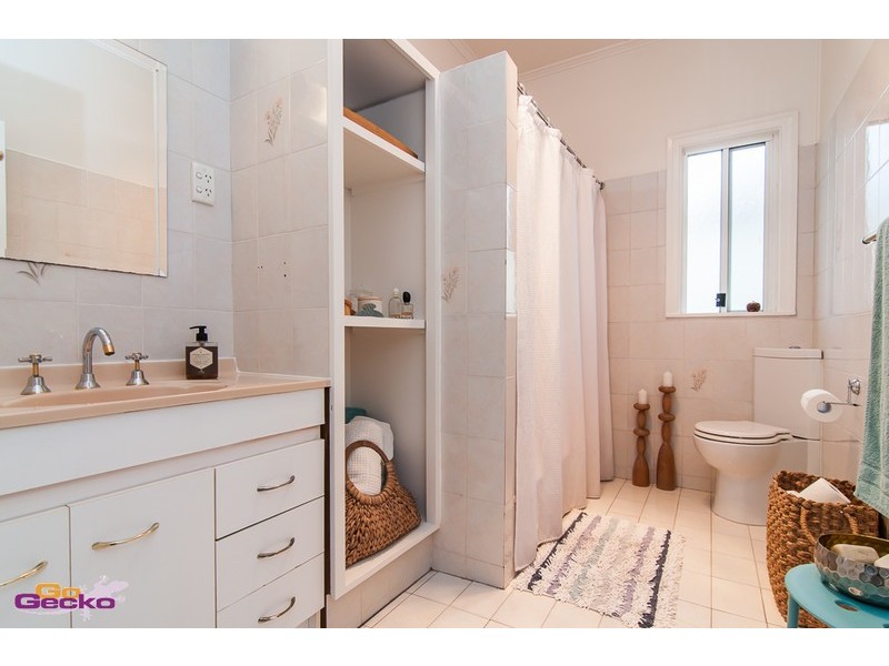 16 Hazlitt Street, Banyo QLD 4014