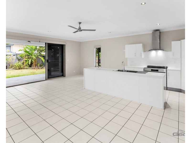 9 Station Avenue, Northgate QLD 4013