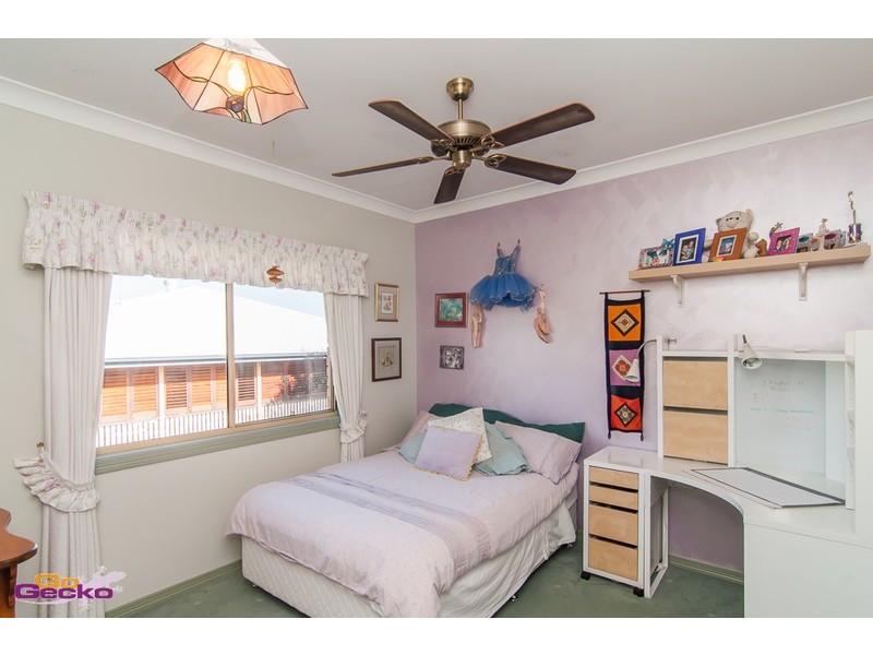 11 Jessica Crescent, Nudgee QLD 4014
