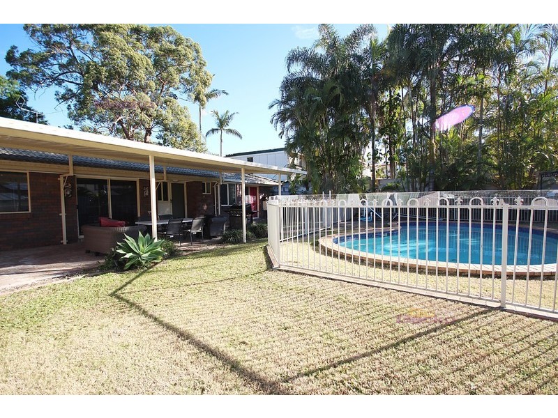 23 Gordon Road, Ferny Hills QLD 4055