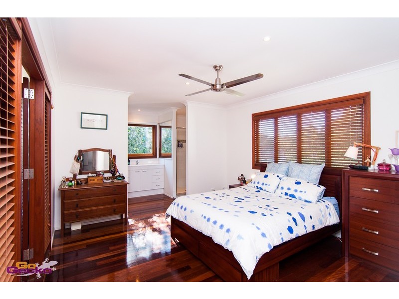 18 Caronga Street, Wavell Heights QLD 4012