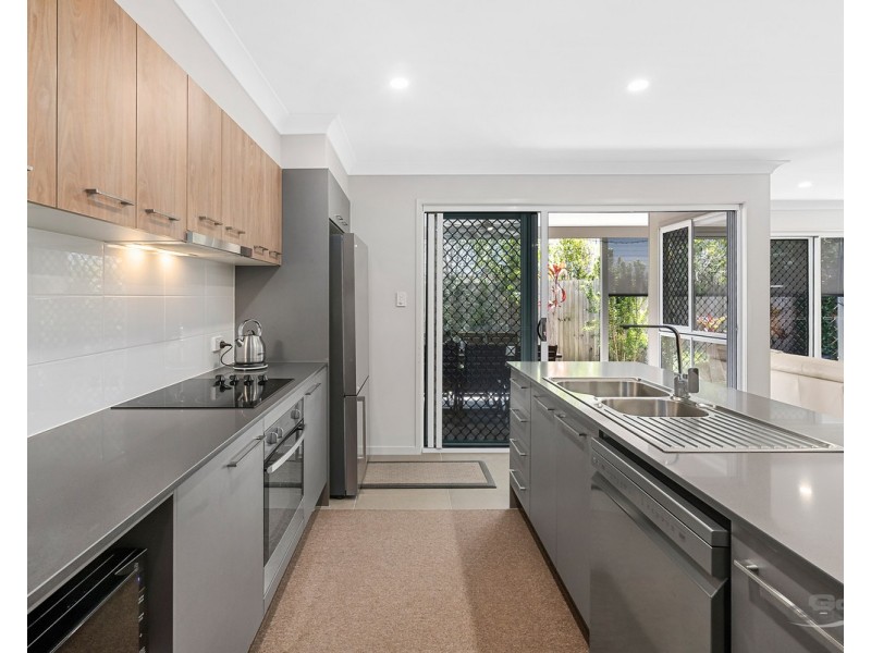 2/33 Lacey Road, Carseldine QLD 4034