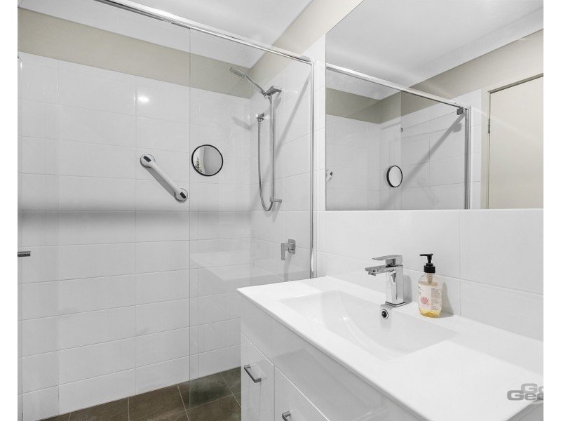 2/33 Lacey Road, Carseldine QLD 4034