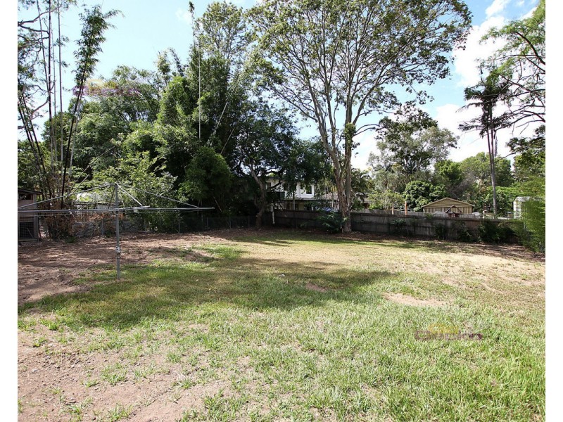 11 Leis Road West, Kallangur QLD 4503