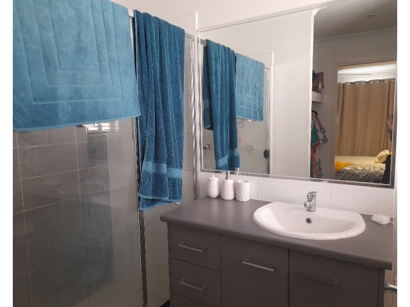 16 Nundah Street, Brighton QLD 4017