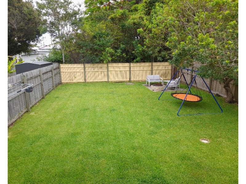 16 Nundah Street, Brighton QLD 4017