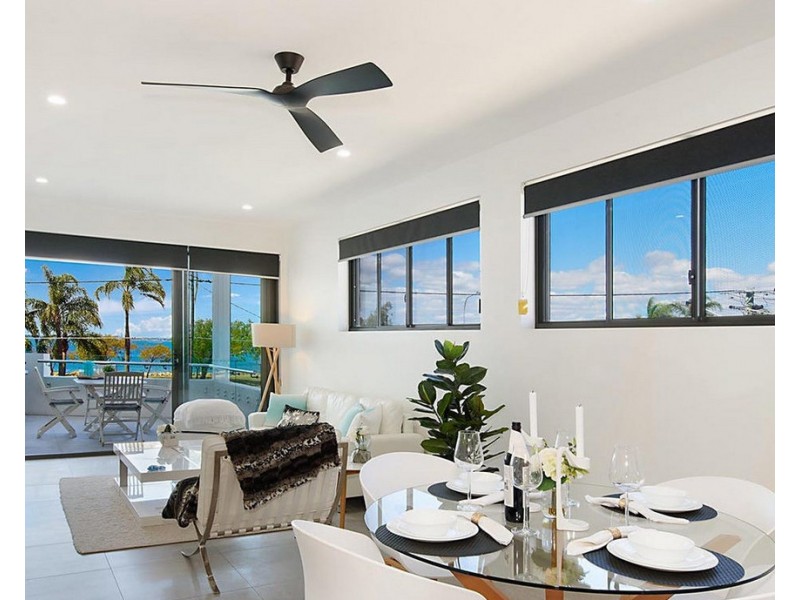 4/214 Hornibrook Esplanade, Woody Point QLD 4019