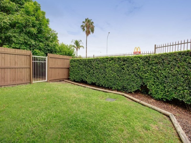 8/12 Grace Street, Nundah QLD 4012