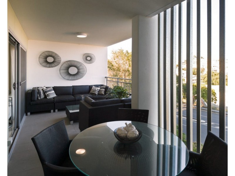 506/8 Hurworth Street, Bowen Hills QLD 4006