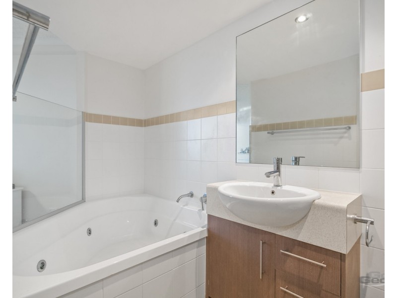 26/43 Marine Parade, Redcliffe QLD 4020