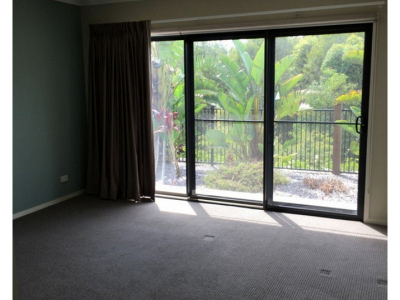 52 Ravensbourne Crescent, North Lakes QLD 4509