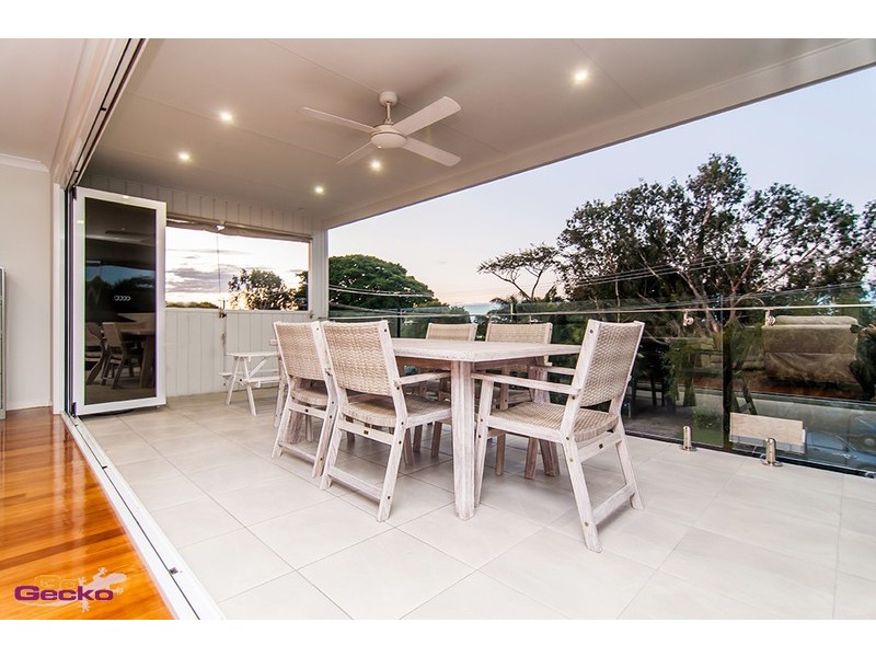 28 O’Quinn Street, Nudgee Beach QLD 4014