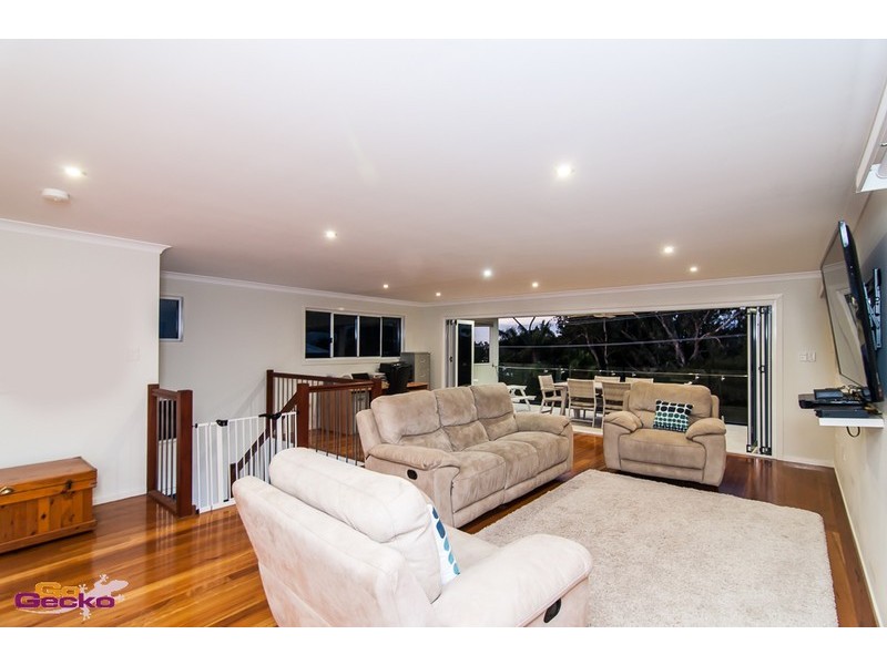 28 O’Quinn Street, Nudgee Beach QLD 4014