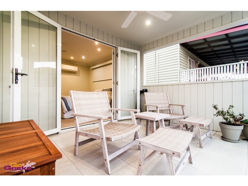 28 O’Quinn Street, Nudgee Beach QLD 4014