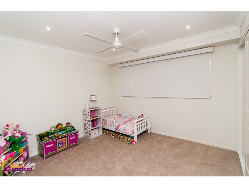 28 O’Quinn Street, Nudgee Beach QLD 4014