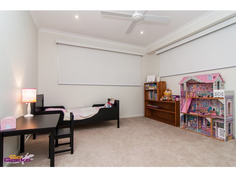 28 O’Quinn Street, Nudgee Beach QLD 4014