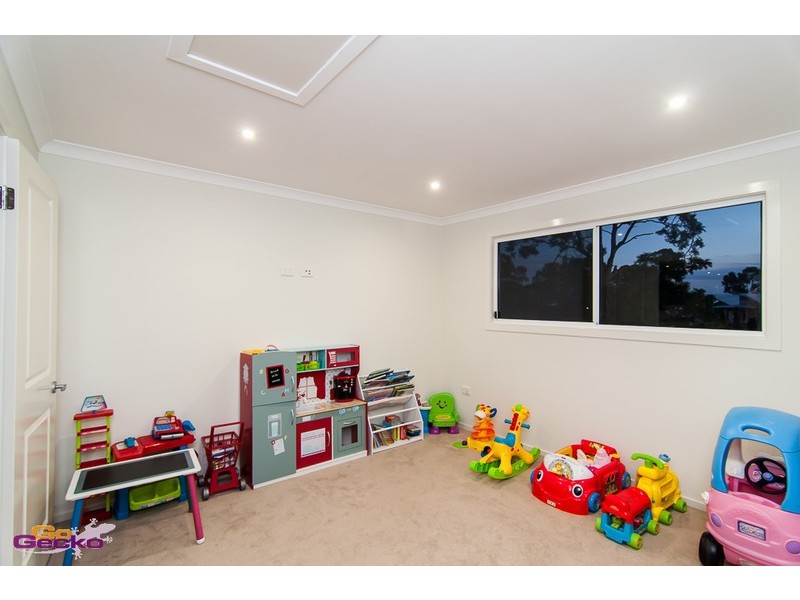 28 O’Quinn Street, Nudgee Beach QLD 4014