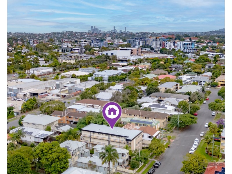 2/27 Hall Street, Northgate QLD 4013