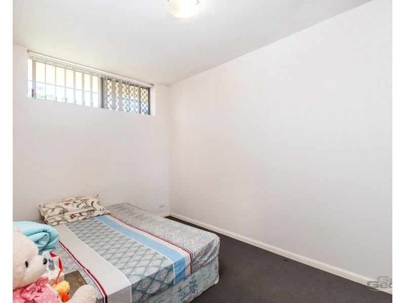 2/27 Hall Street, Northgate QLD 4013