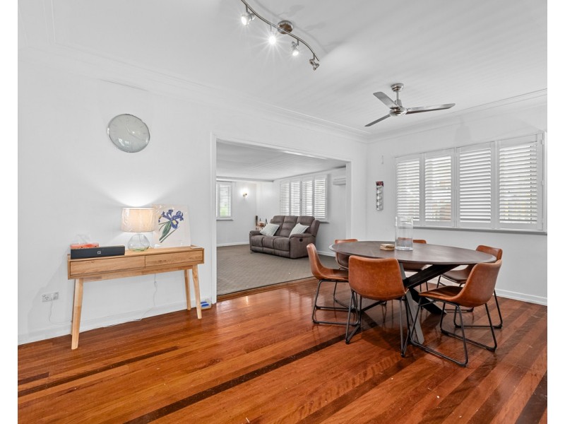 67 Eleventh Avenue, Kedron QLD 4031